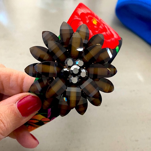 Headband- floral with black/brown stone flower - Picture 1 of 5